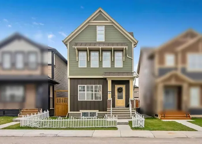 Mahogany Loft Retreat - 3 Story Home