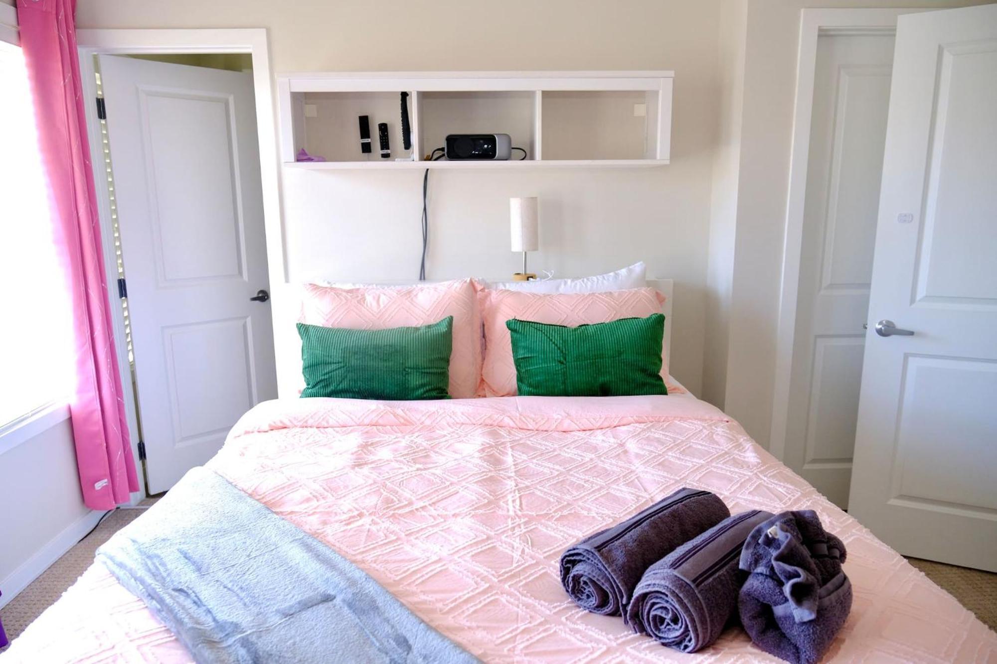 Mahogany Loft Retreat - 3 Story